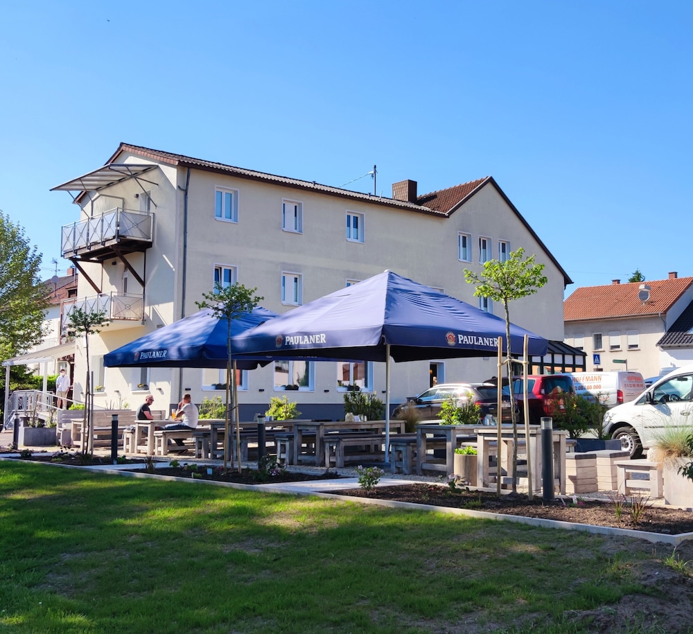 HOTEL MAURER 2/50