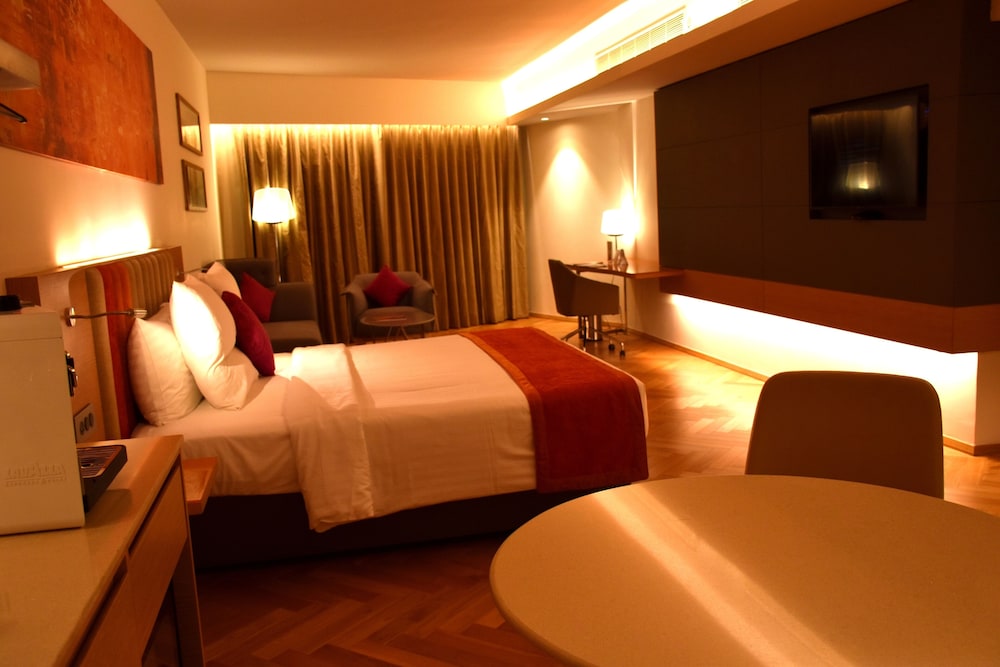 Novotel Vijayawada Varun 25/76