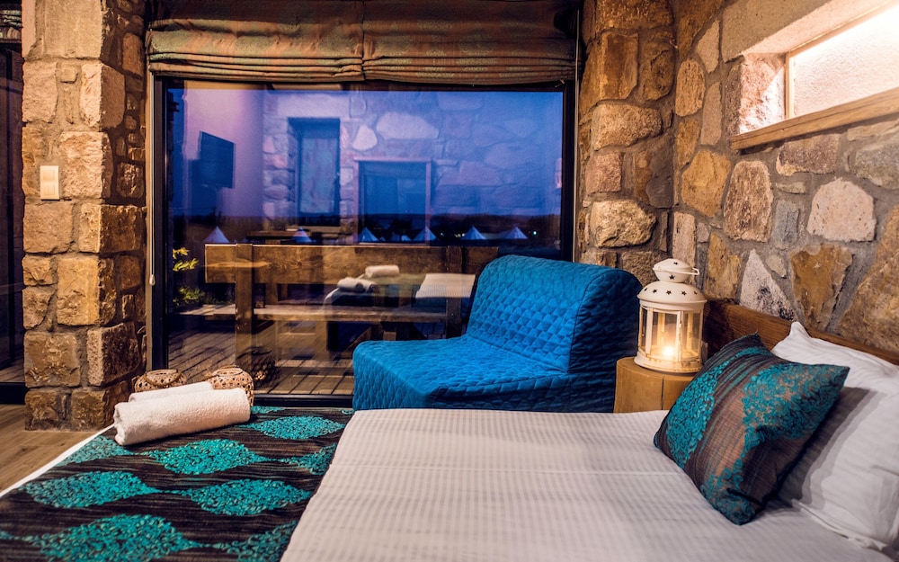 Keros Blue Luxury Rooms & Villas 22/49