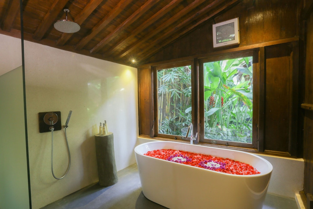 Ubud Valley Boutique Resort 64/64