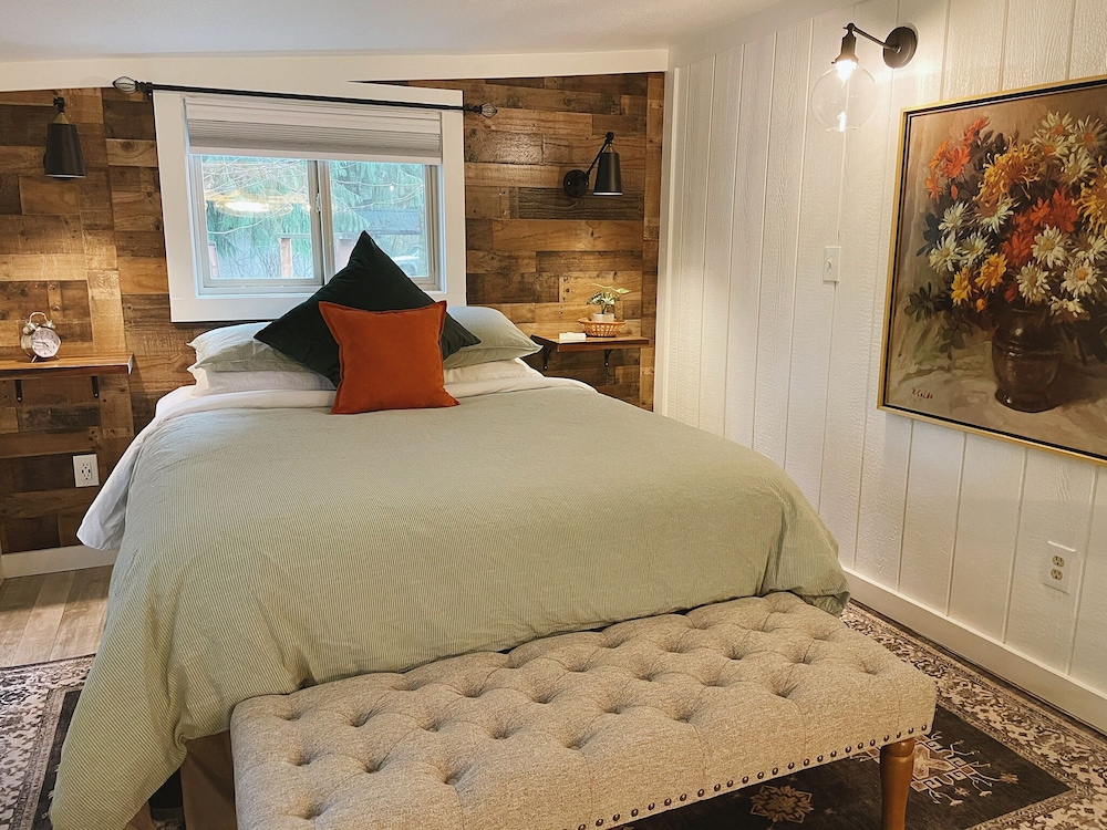 Emerald Valley Inn 33/74