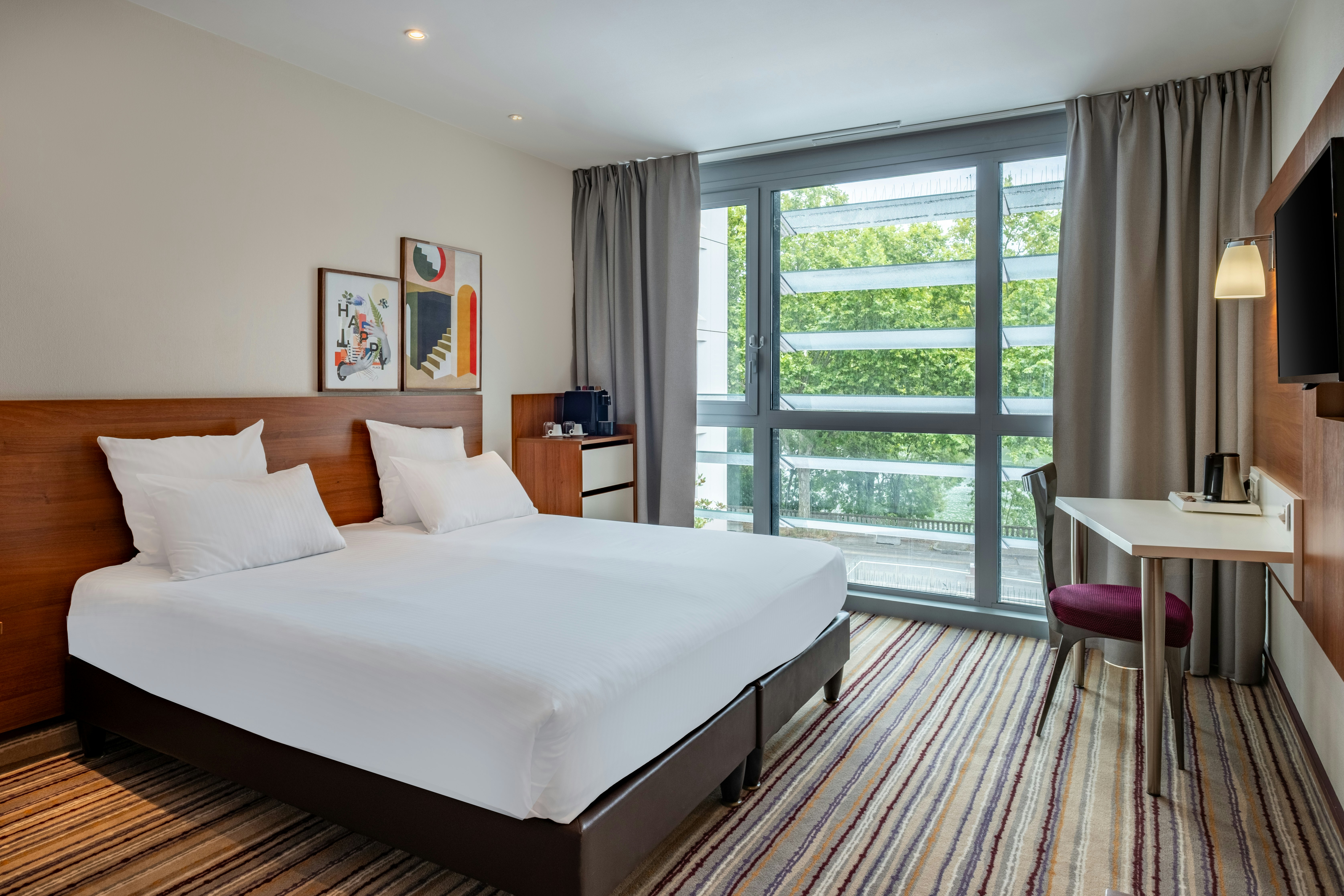 ROOM, KING BED, WITH VIEW