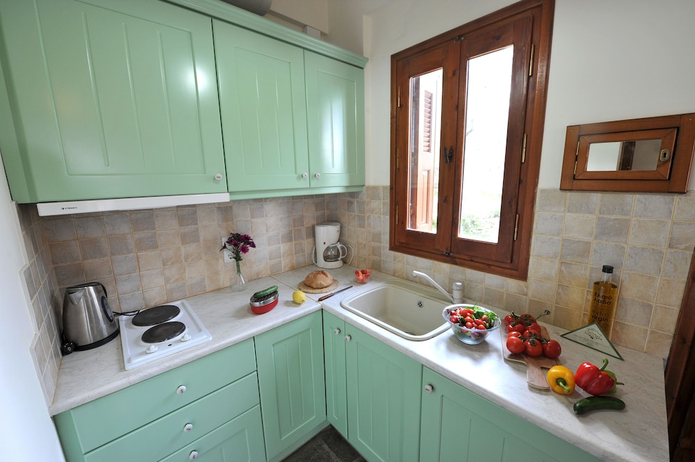 Gera's Olive Grove 47/50