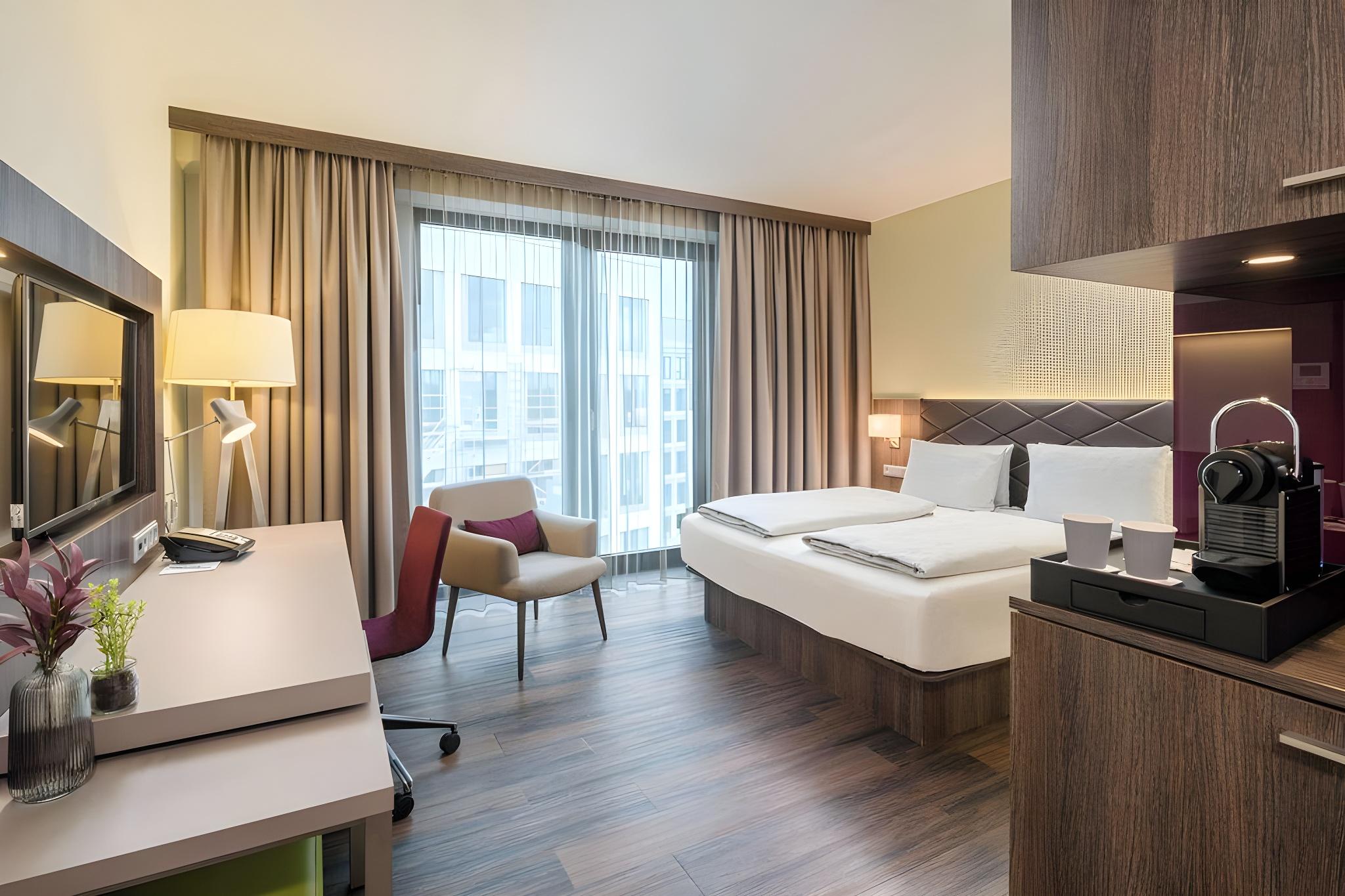 Room, King Bed