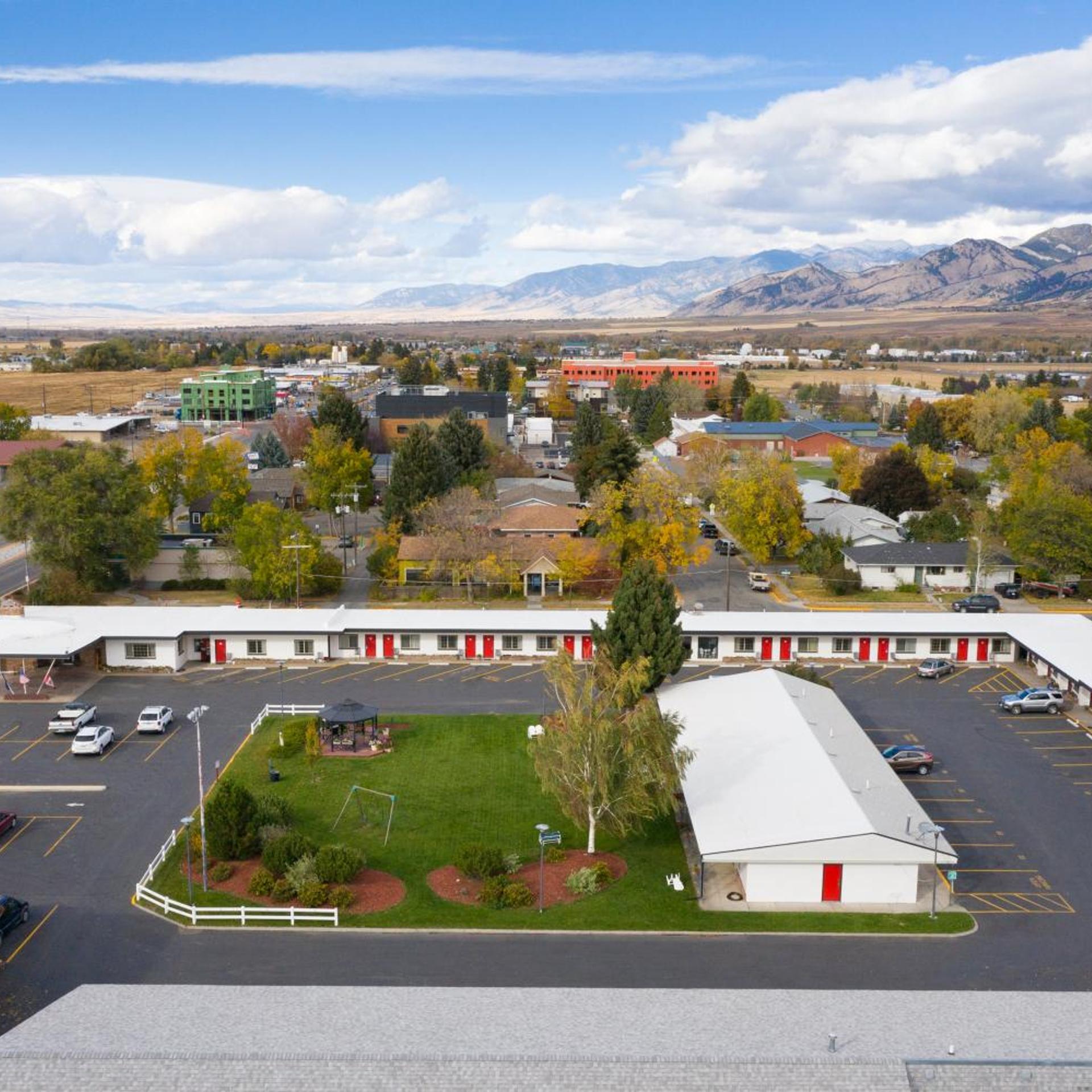 The Sapphire Motel 47/50