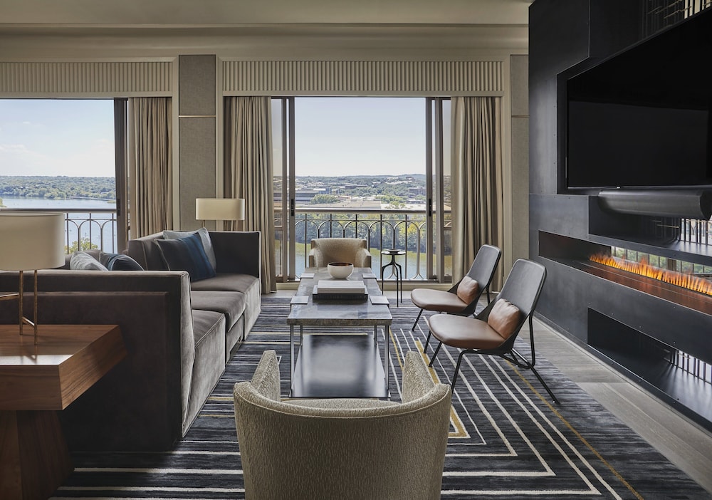 Four Seasons Hotel Austin 18/35