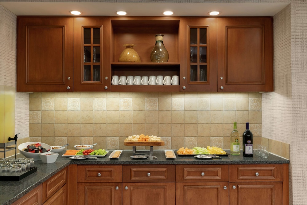 Homewood Suites by Hilton Allentown-Bethlehem Airport 30/38