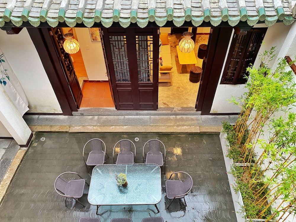 Chaozhou Hello Inn 50/50