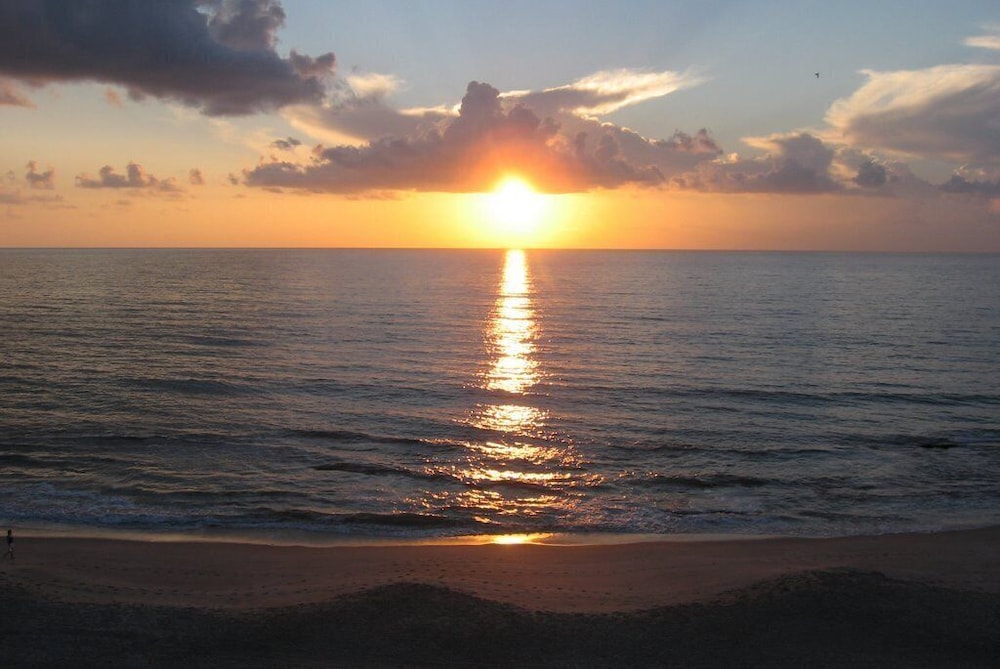 Radisson Suite Hotel Oceanfront 61/64