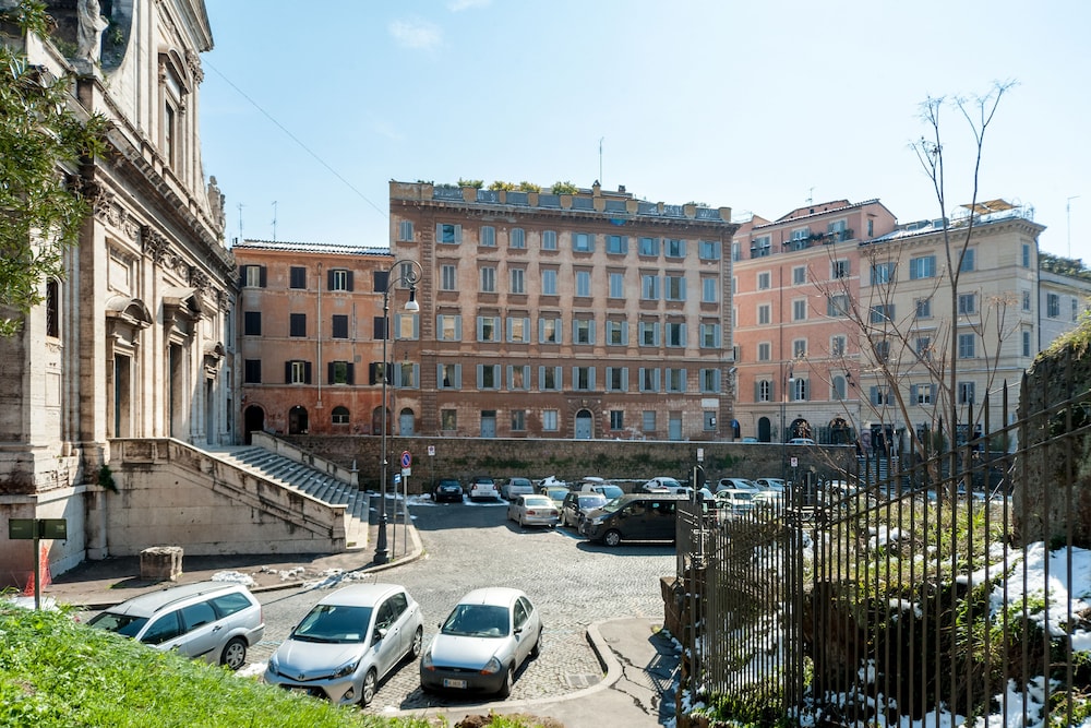 Foro Romano Luxury Suites 2/51