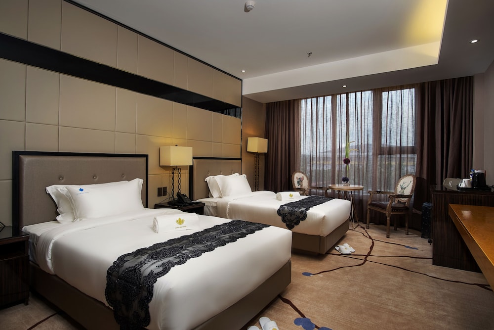 Lotus Blu Hotel 21/58