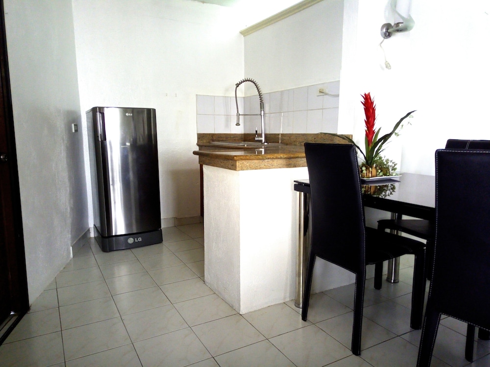 Ocean Bay Beach Resort 6/50