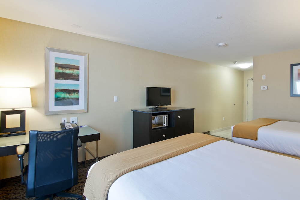 Wingate by Wyndham Fort Saskatchewan 22/64