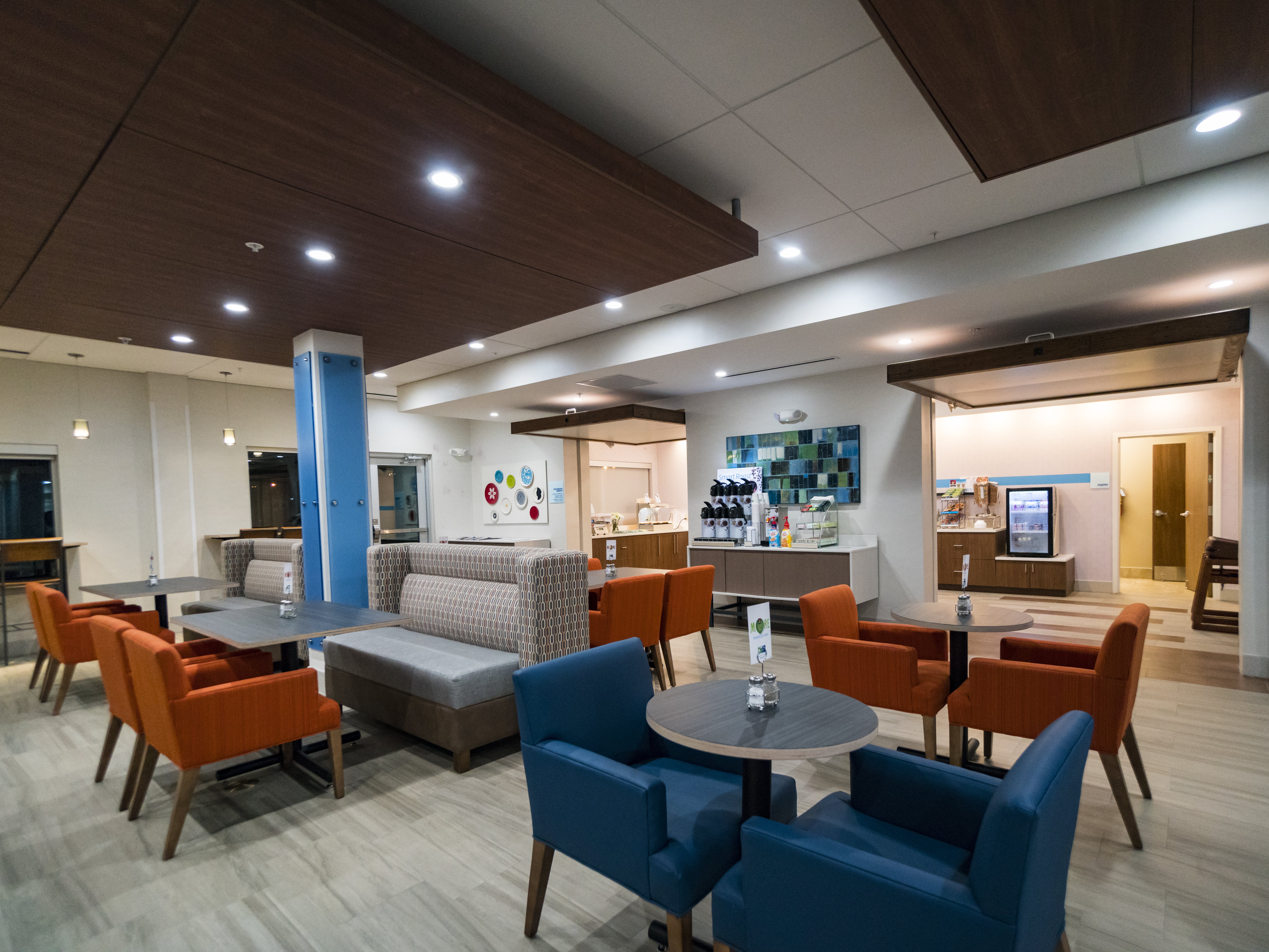 Holiday Inn Express & Suites Southaven Central - Memphis 38/53