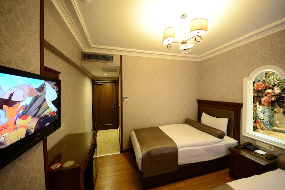 Grand Bazaar Hotel 10/39