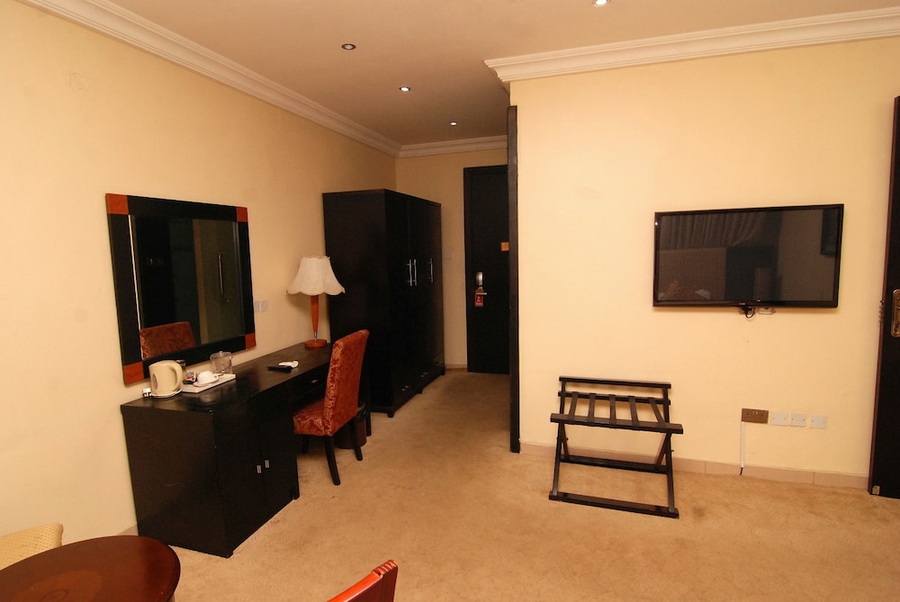 Stonehedge Hotel 28/50
