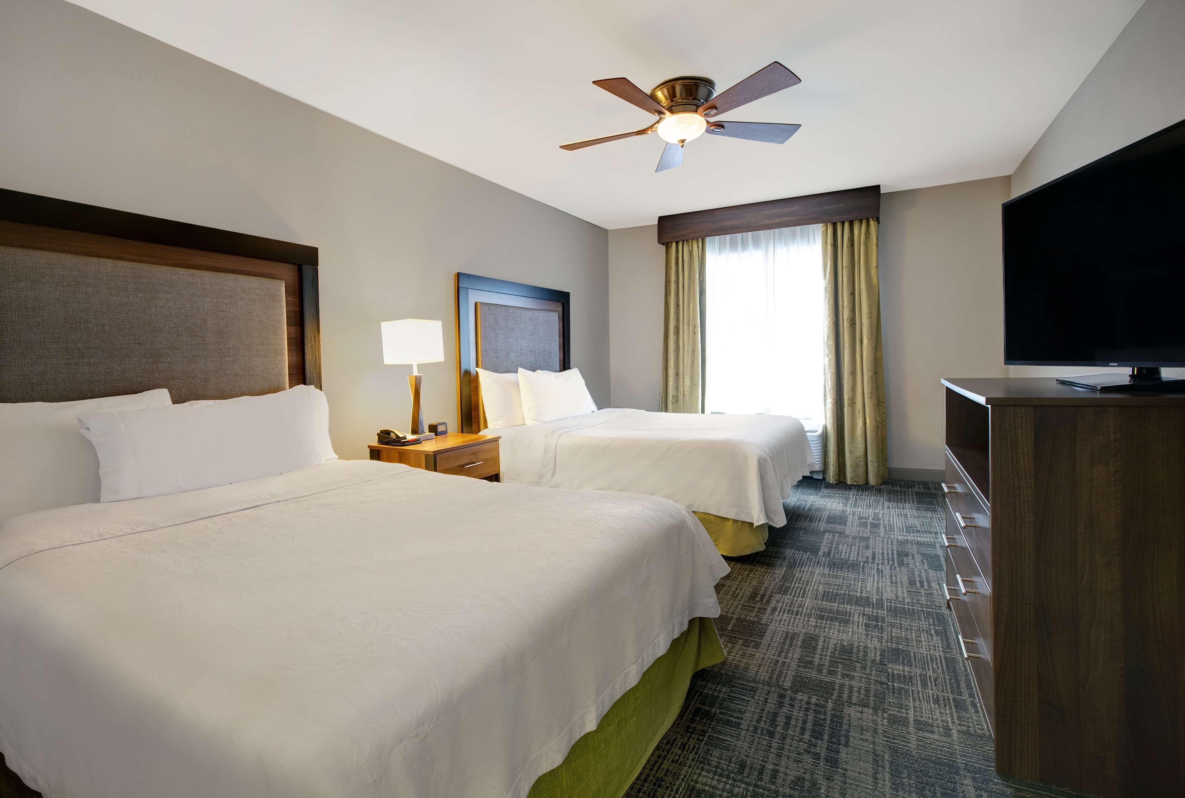 2 BEDROOMS, SUITE, 1 KING OR 2 QUEEN BEDS, 2 BATHROOMS