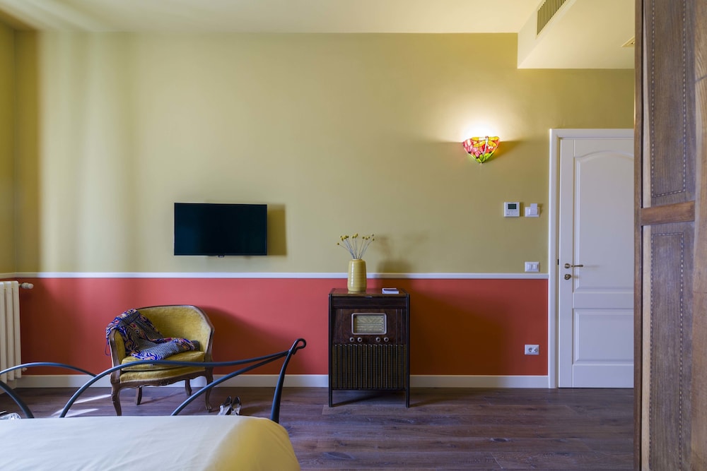 Frimi Boutique Rooms B and B 26/38