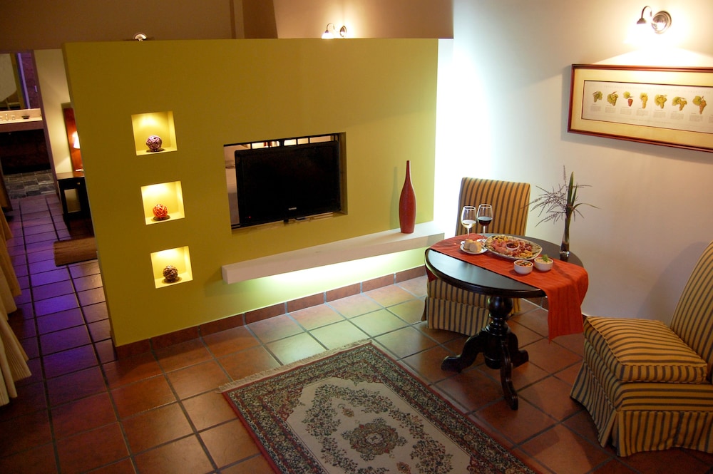 Delvino Boutique Hotel 37/56