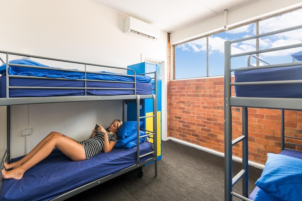 Summer House Brisbane Hostel 19/36