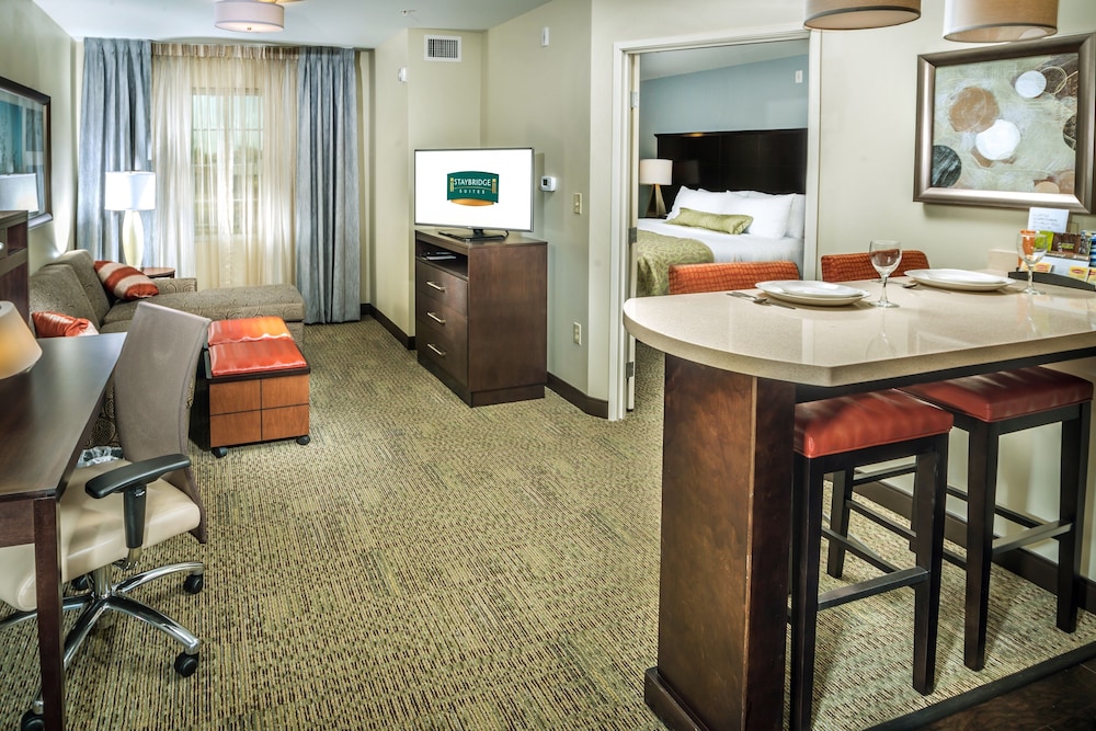 Staybridge Suites DENVER-STAPLETON 70/81