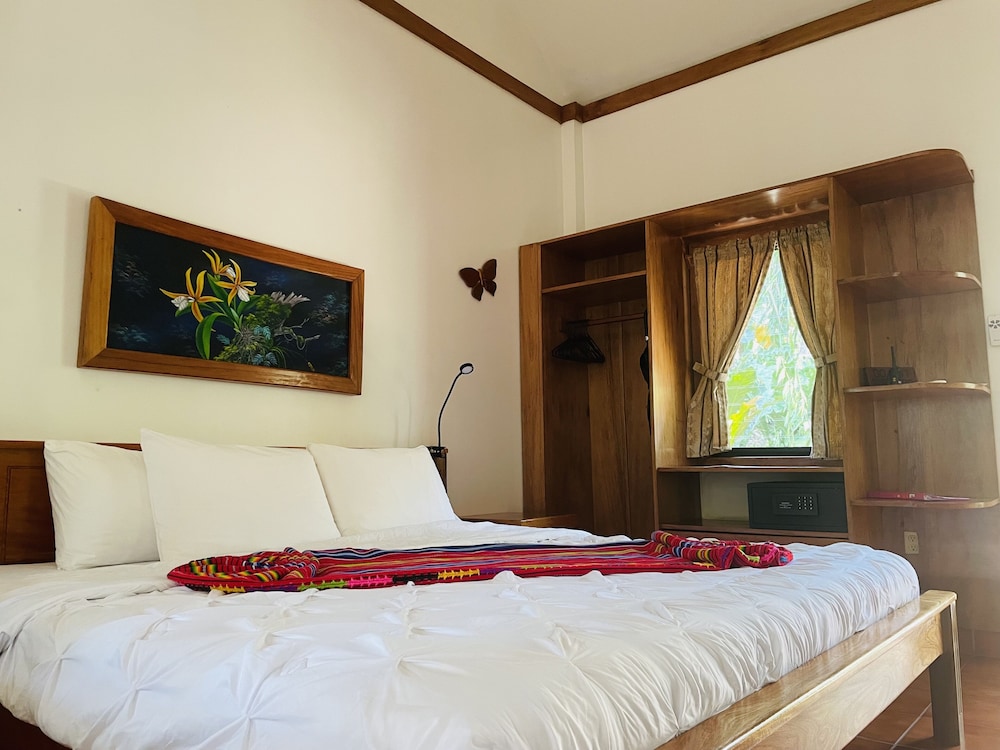Mariposa Jungle Lodge 15/50