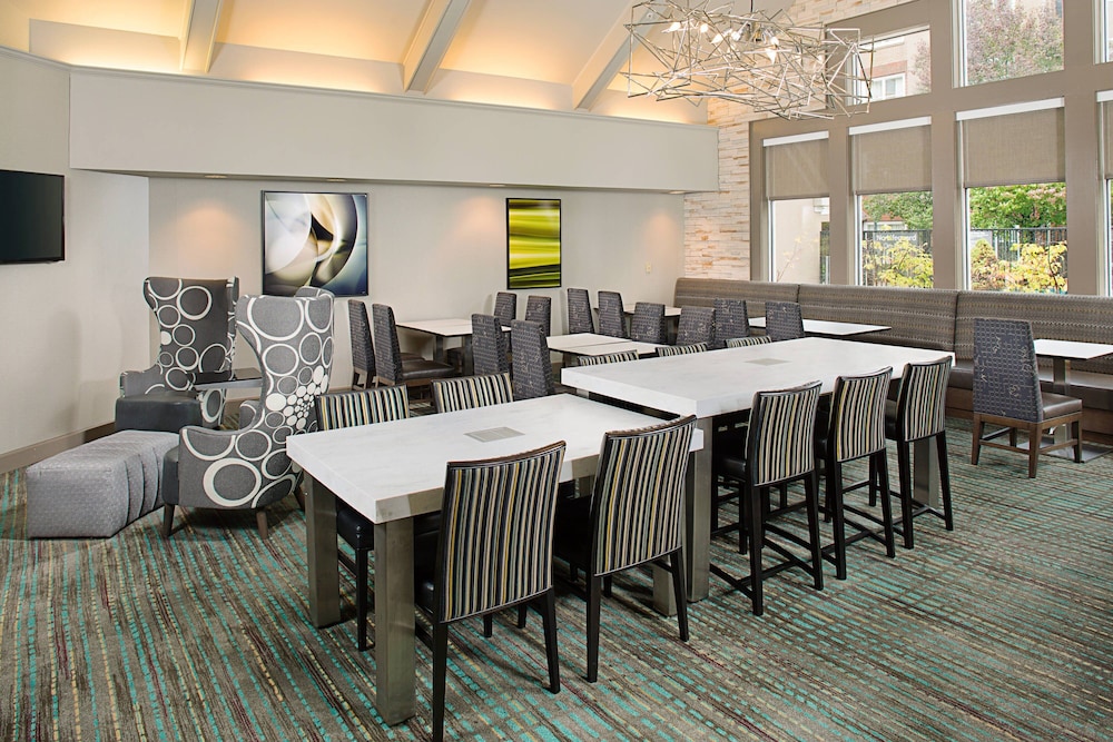 Residence Inn by Marriott Detroit Livonia 34/34