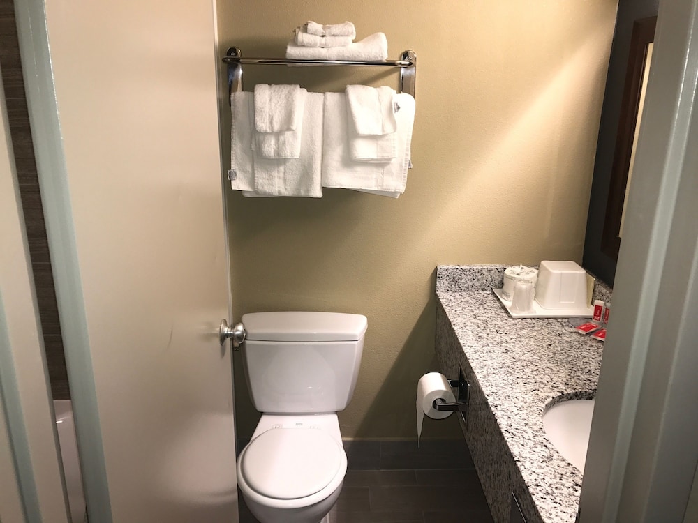Framingham Inn 25/44