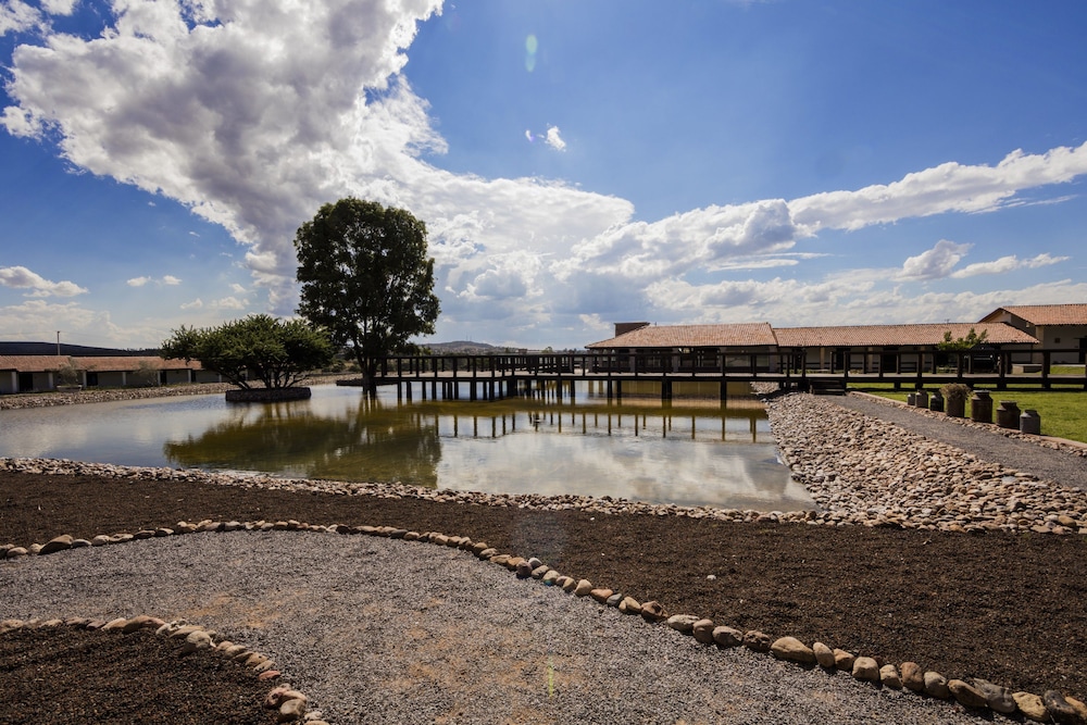 Hacienda Los Picachos 64/69