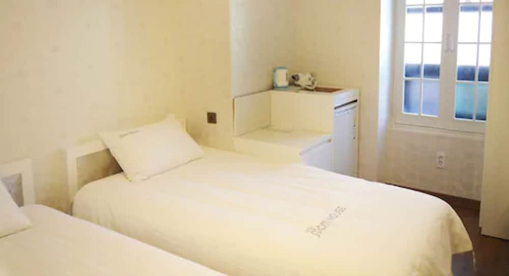 Myeongdong Mom House 18/46