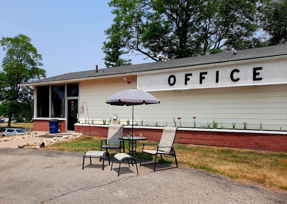 Reedsburg Motel Reedsburg 56/63