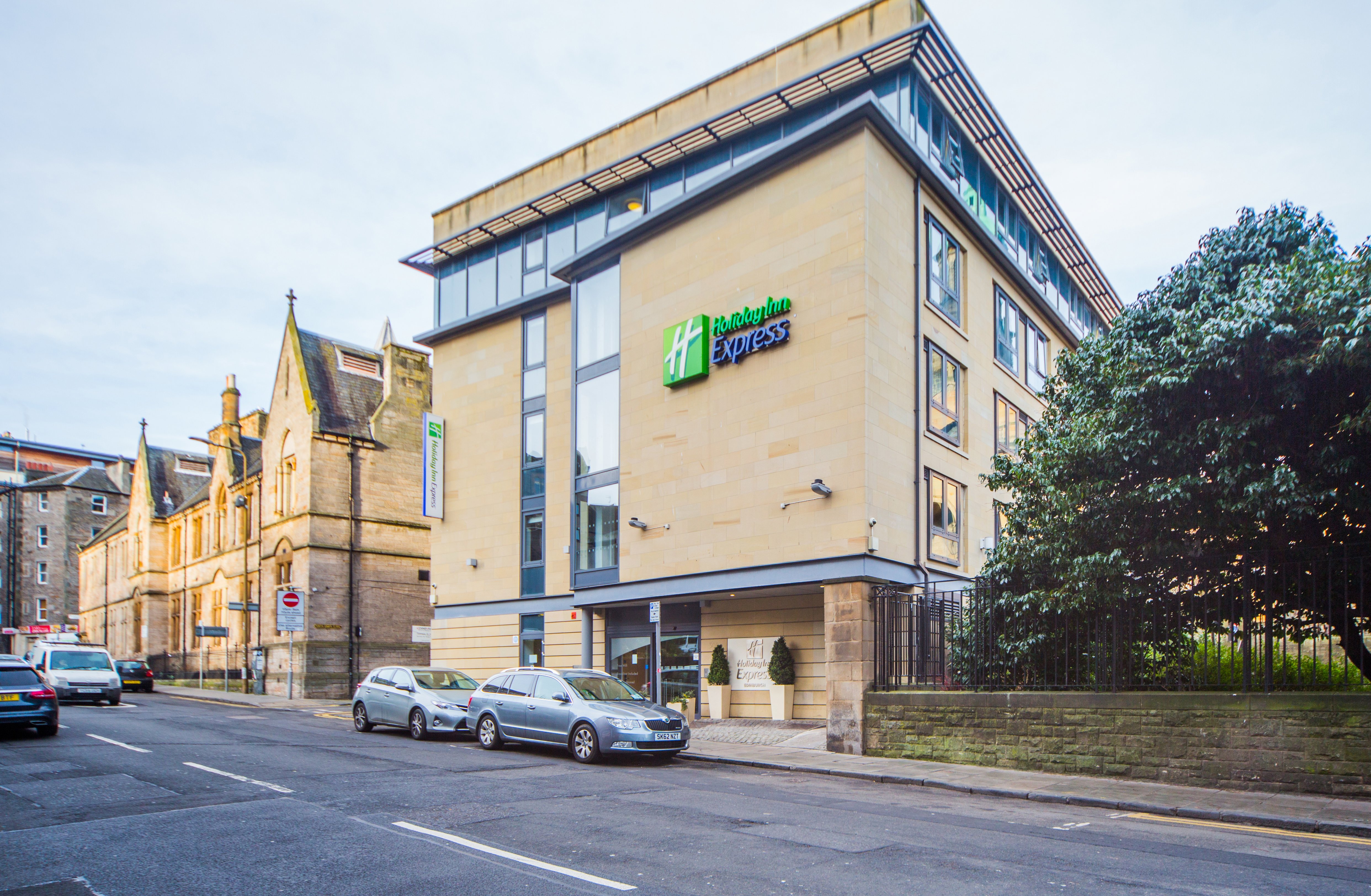 Holiday Inn Express Edinburgh Royal Mile 67/77