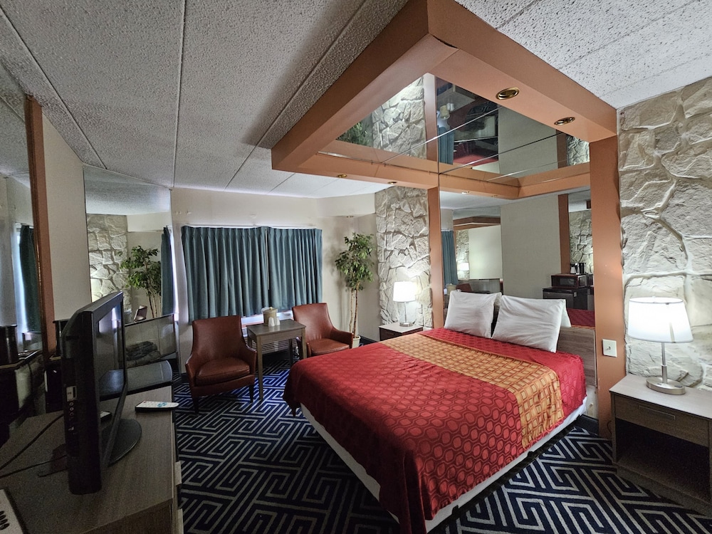 La Mirage Motor Inn 7/36