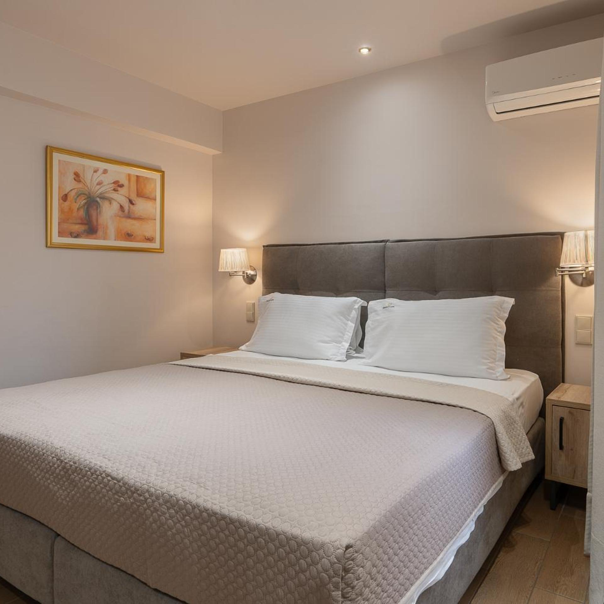 غرفة اقتصادية بسرير مزدوج أو سريرين منفصلين، Piraeus City Hotel 2/7