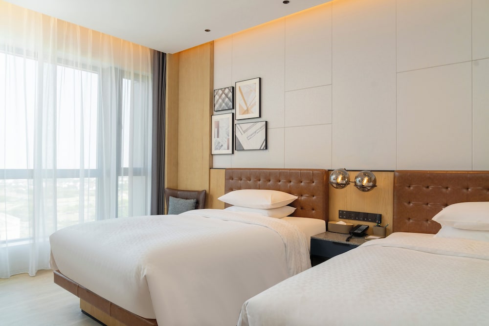 Four Points by Sheraton Shanghai International Tourism and Resorts Zone 17/50