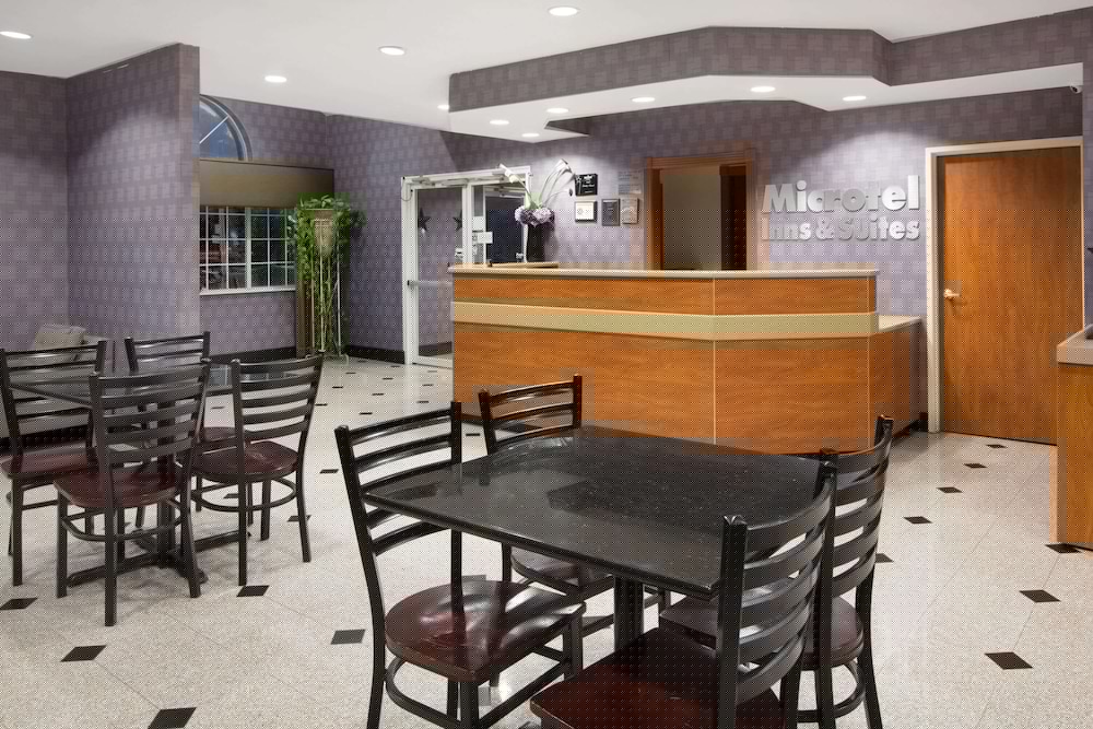 Microtel Inn & Suites By Wyndham Garland/Dallas 11/14