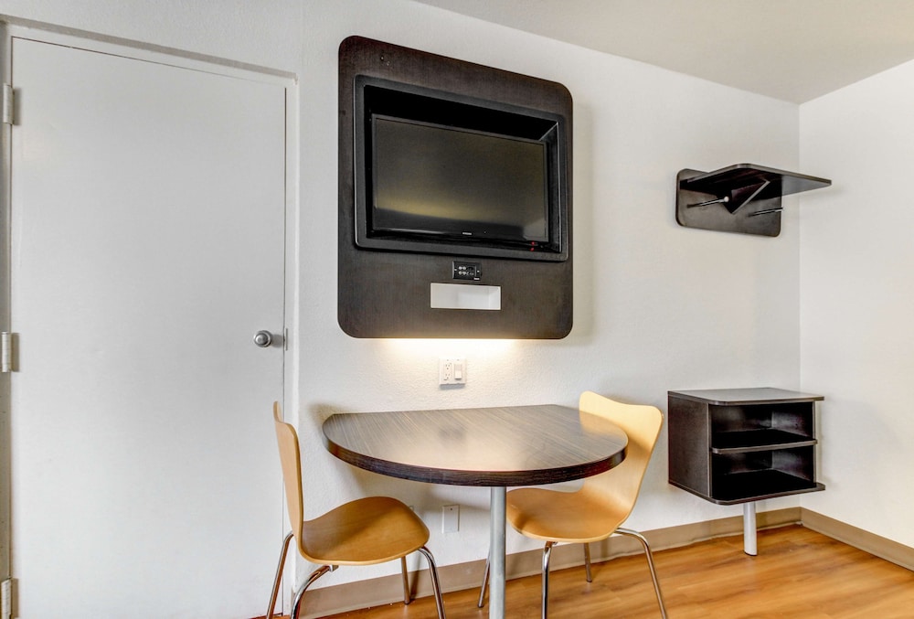 Motel6 Waco, TX - Lacy Lakeview 43/49