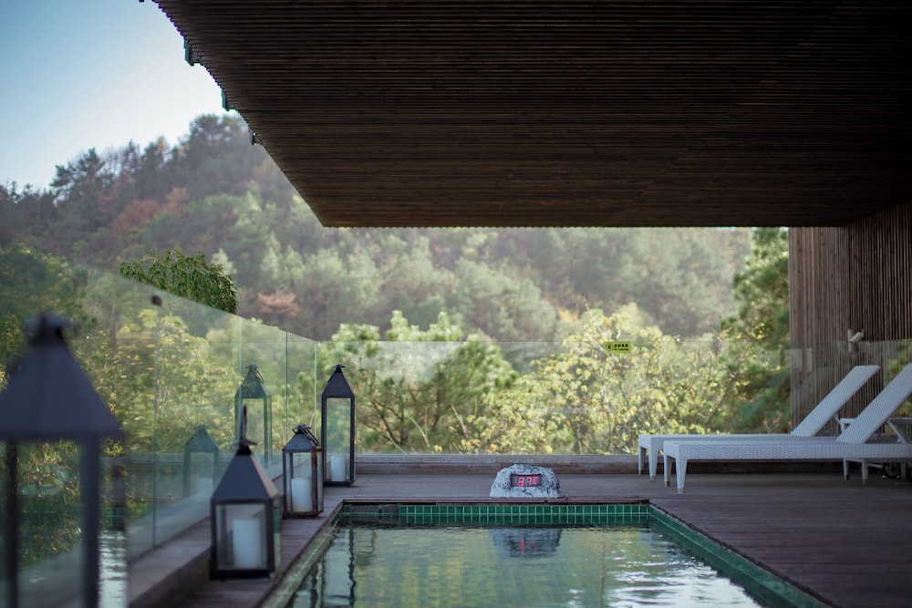 Meijie Mountain Hotspring Resort 13/43