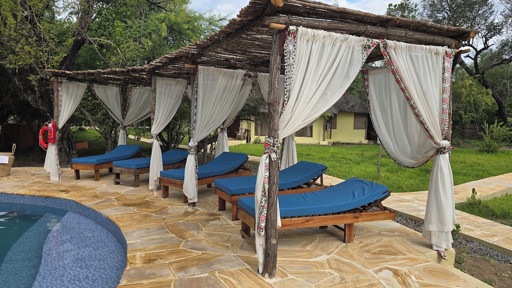 Africa Safari Camp 27/50