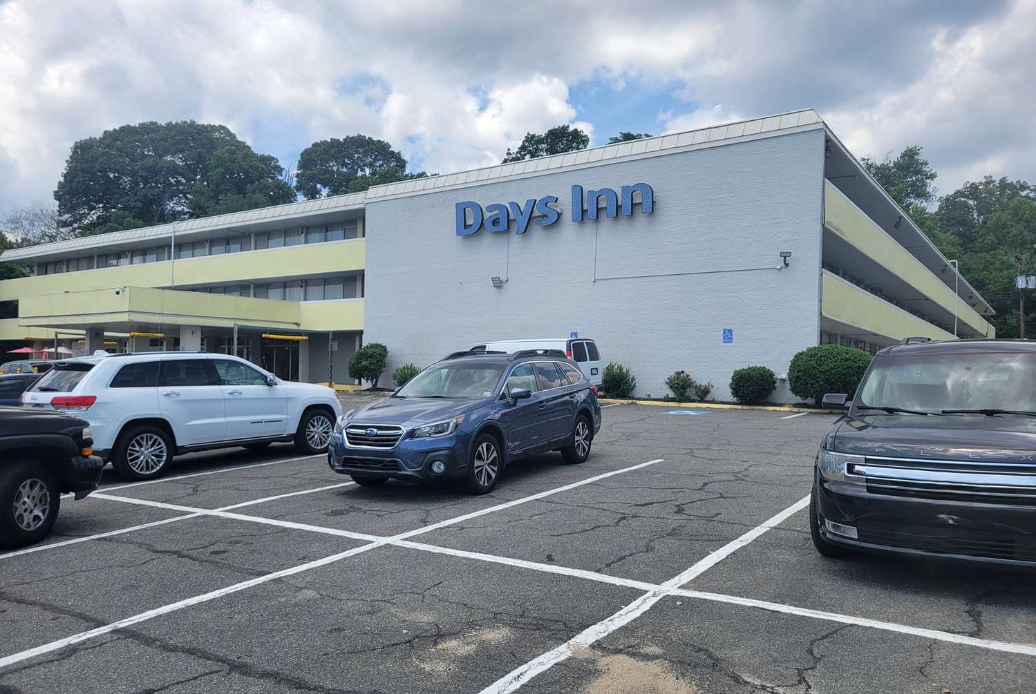 Days Inn By Wyndham Alexandria South 14/17