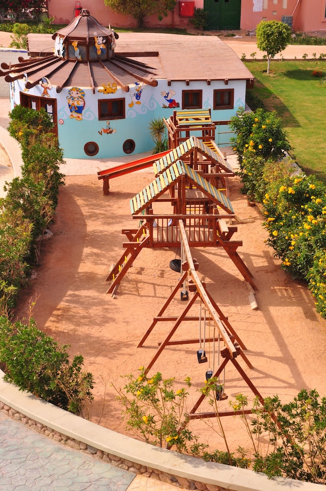 REHANA SHARM RESORT 56/57