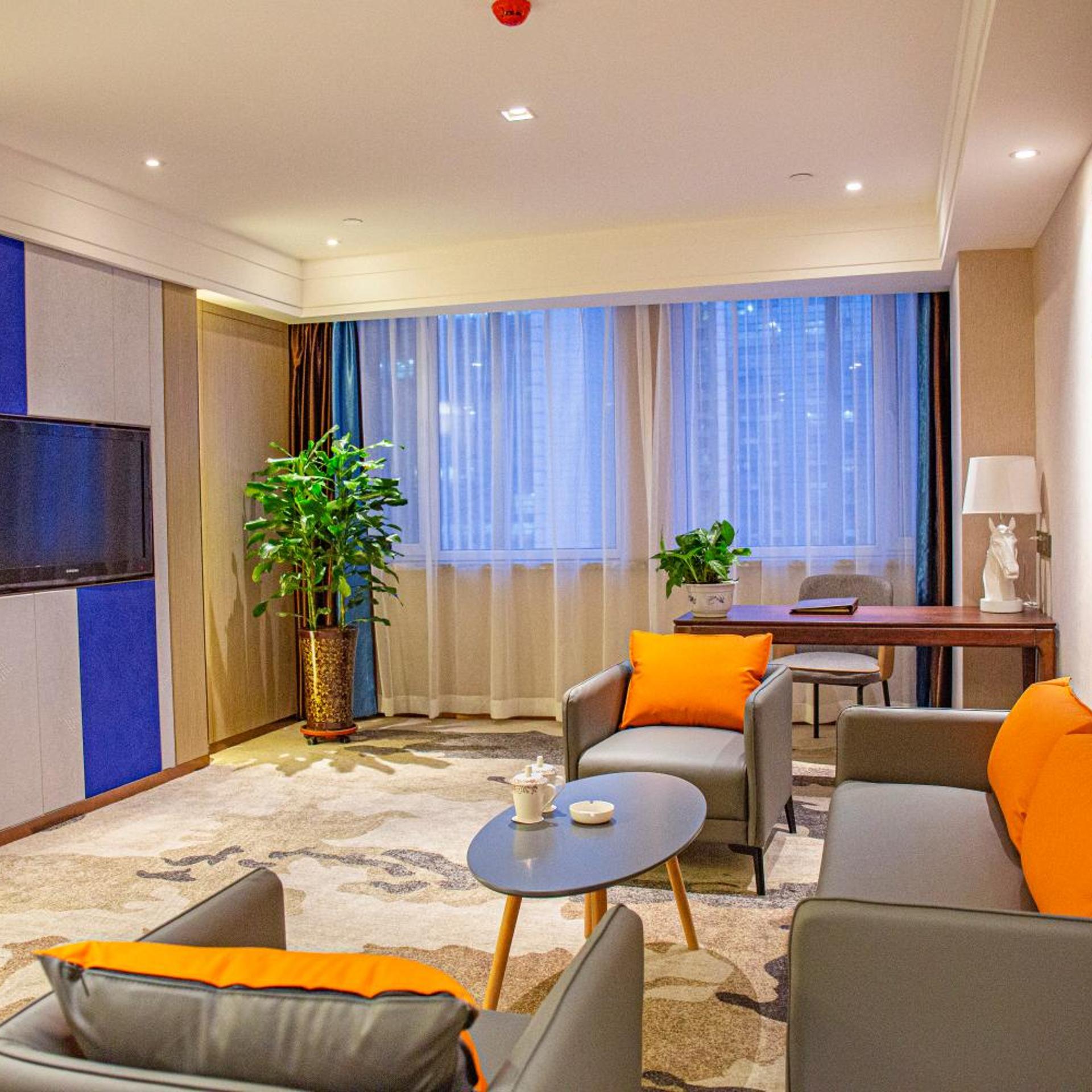 Uiles Hotel 36/45