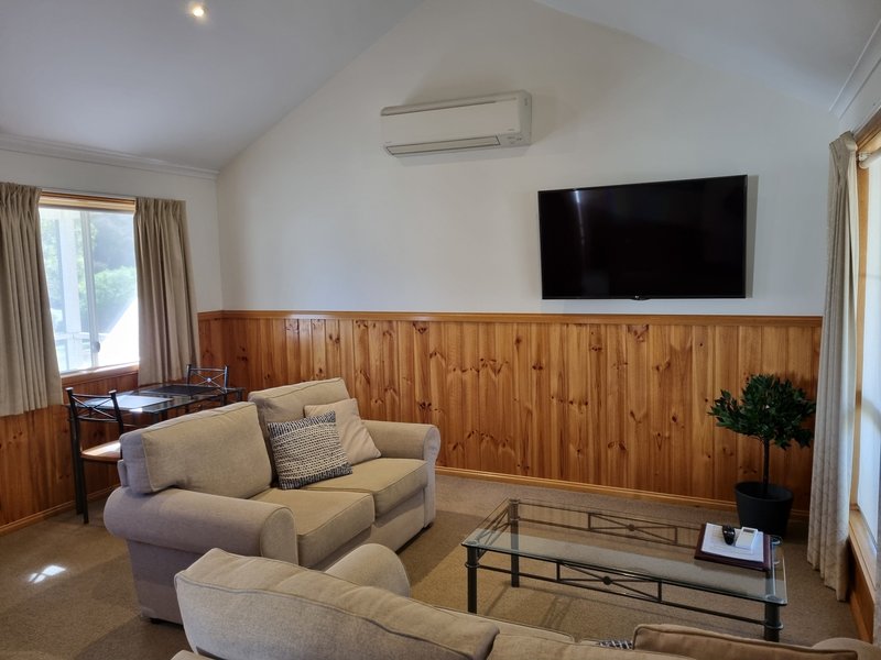 Golden Heritage Cottages 5/12