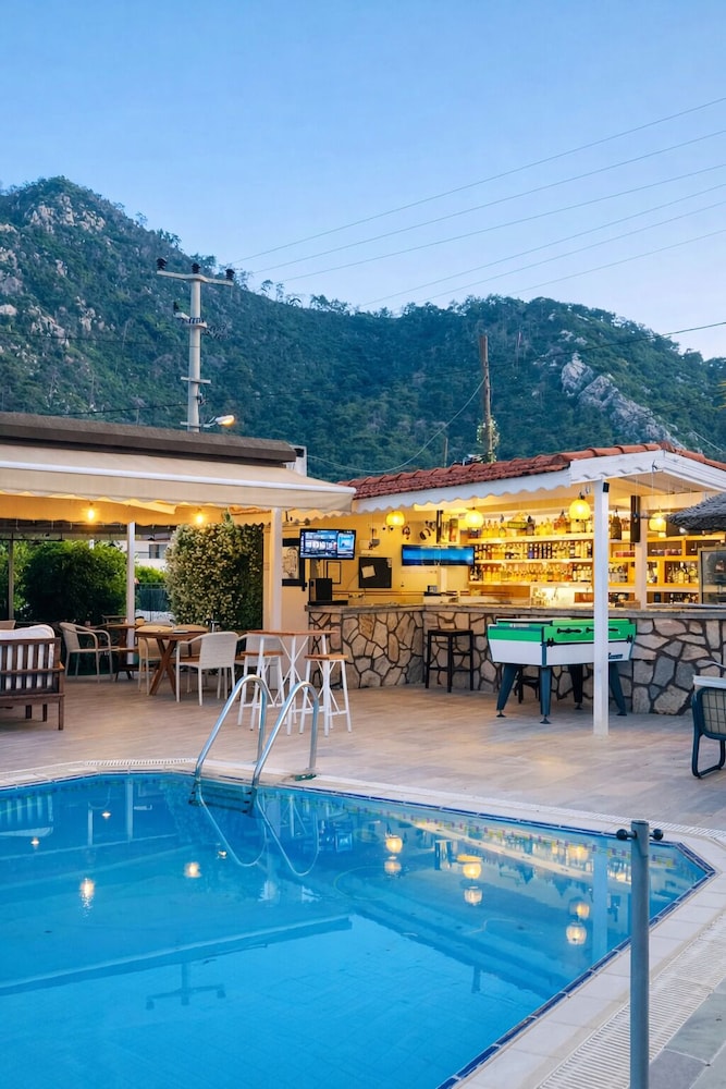 Bybassios Hotel 2/37