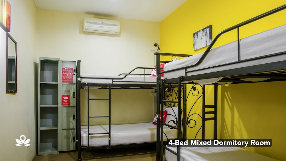 The Explorers Guesthouse and Hostel 37/60