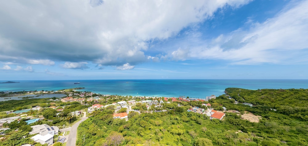 TRADE WINDS HOTEL 64/69