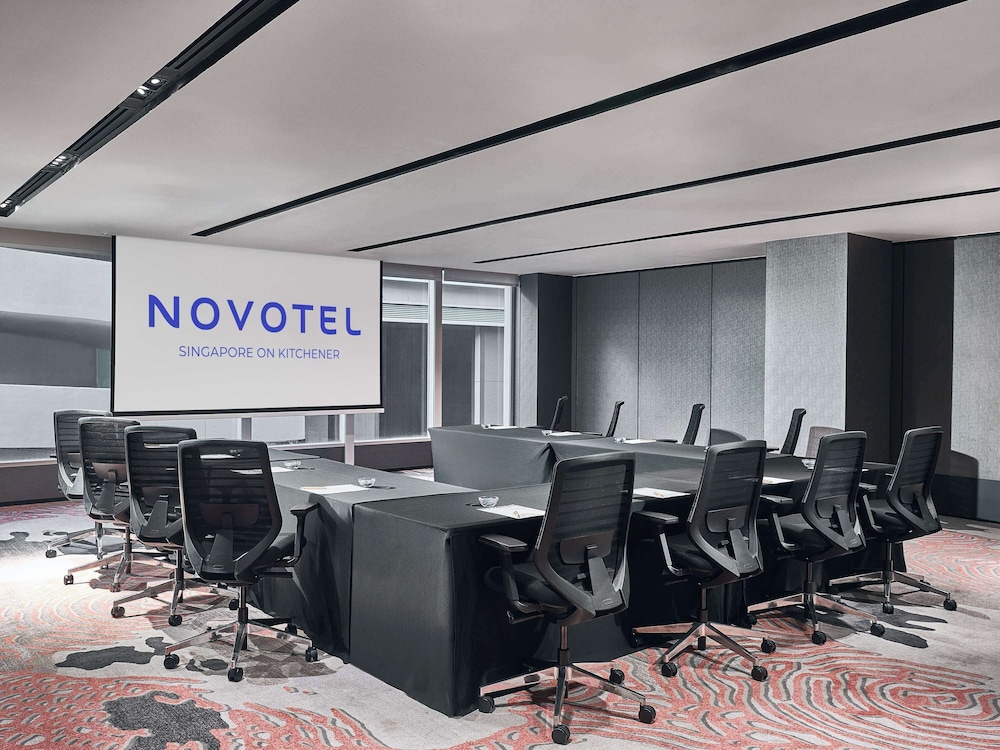 Novotel Singapore on Kitchener 54/61