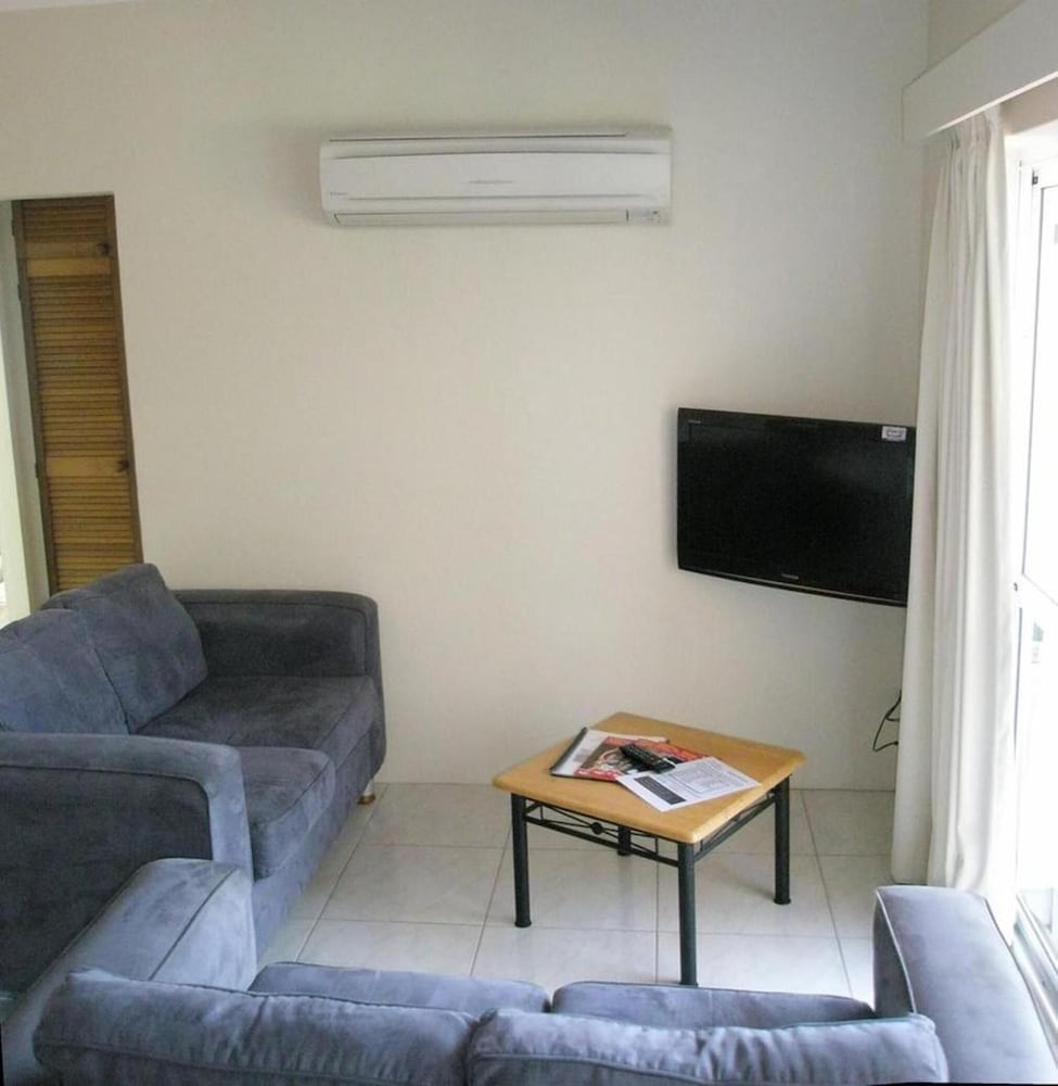 TRADEWINDS MCLEOD HOLIDAY APARTMENTS 32/43