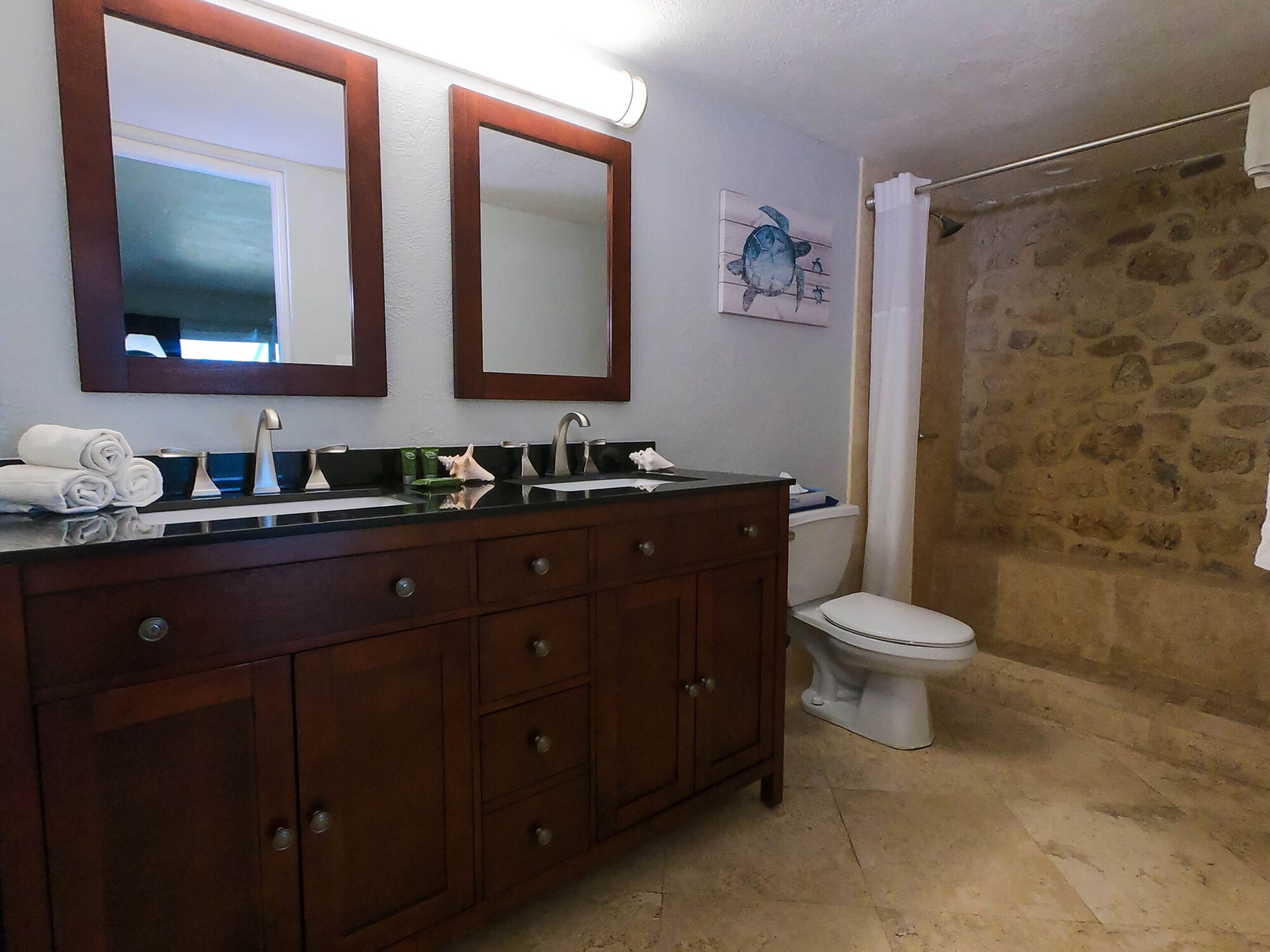 Deluxe, Suite, King Bed, Ocean Front، THE PALMS AT PELICAN COVE 8/9