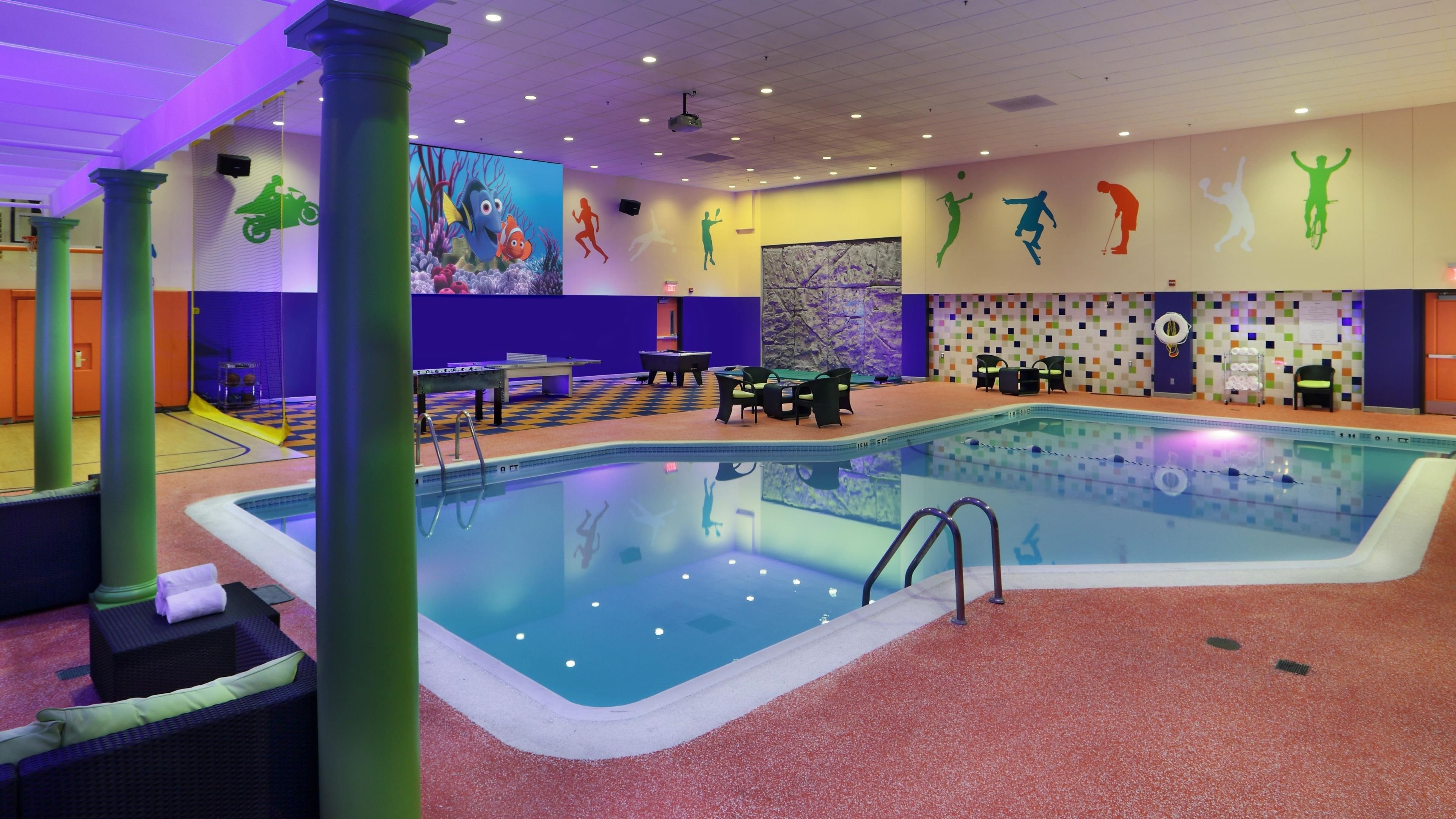 HOLIDAY INN BOSTON BUNKER HILL AREA 39/67